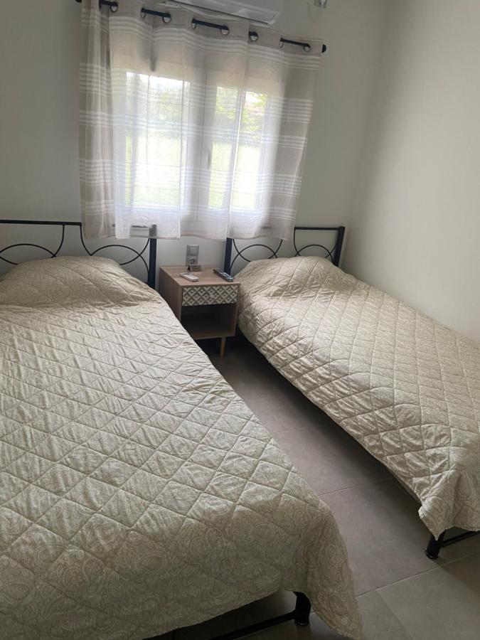 הוילה אורופוס M & F House מראה חיצוני תמונה
