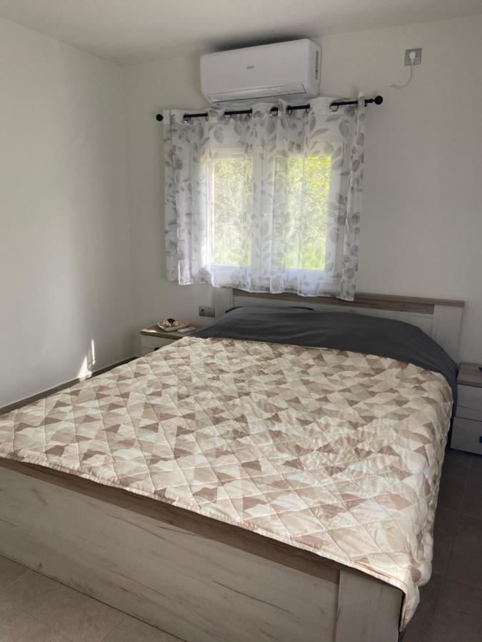 הוילה אורופוס M & F House מראה חיצוני תמונה